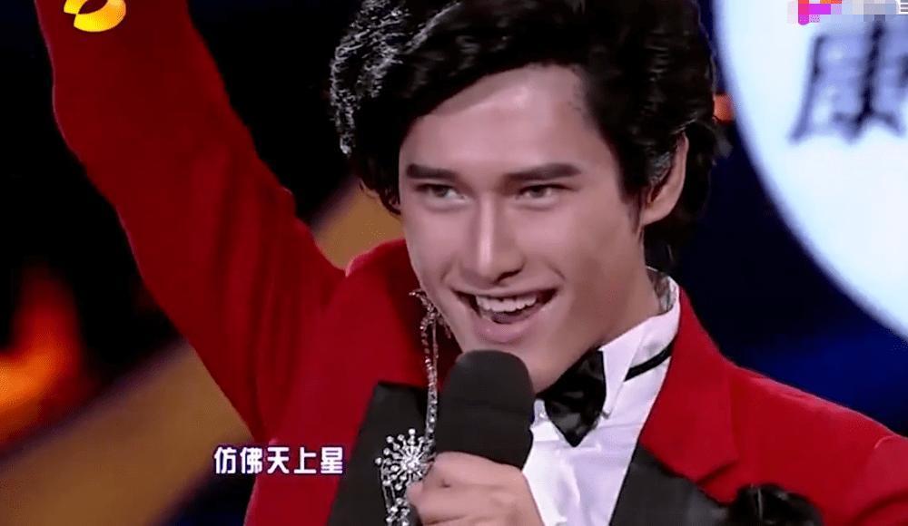 耀世娱乐注册：4年没演戏，沦为主播的朱梓骁：本是巅峰出道，缘何被传封杀？